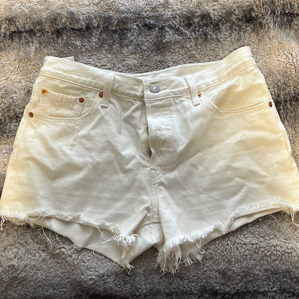 501 Levis denim shorts